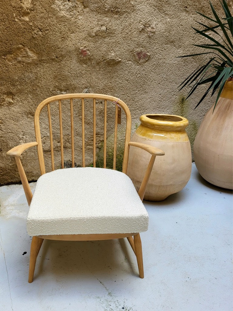 Pièce unique de mobilier vintage : fauteuil Ercol Windsor restauré à la main