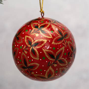 Petite Boule de Noël Trois Feuilles Rouge