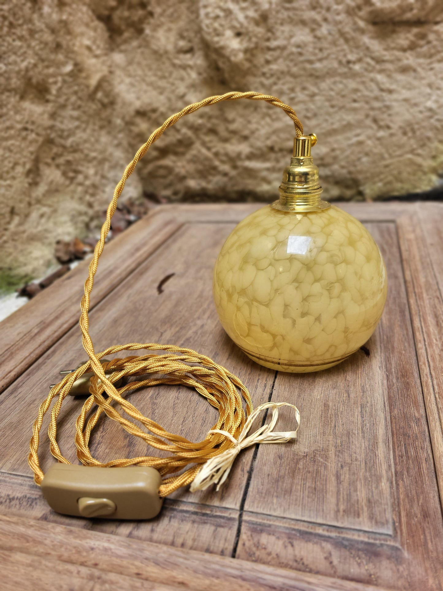 Baladeuse Clichy Dorée - Lampe vintage en verre