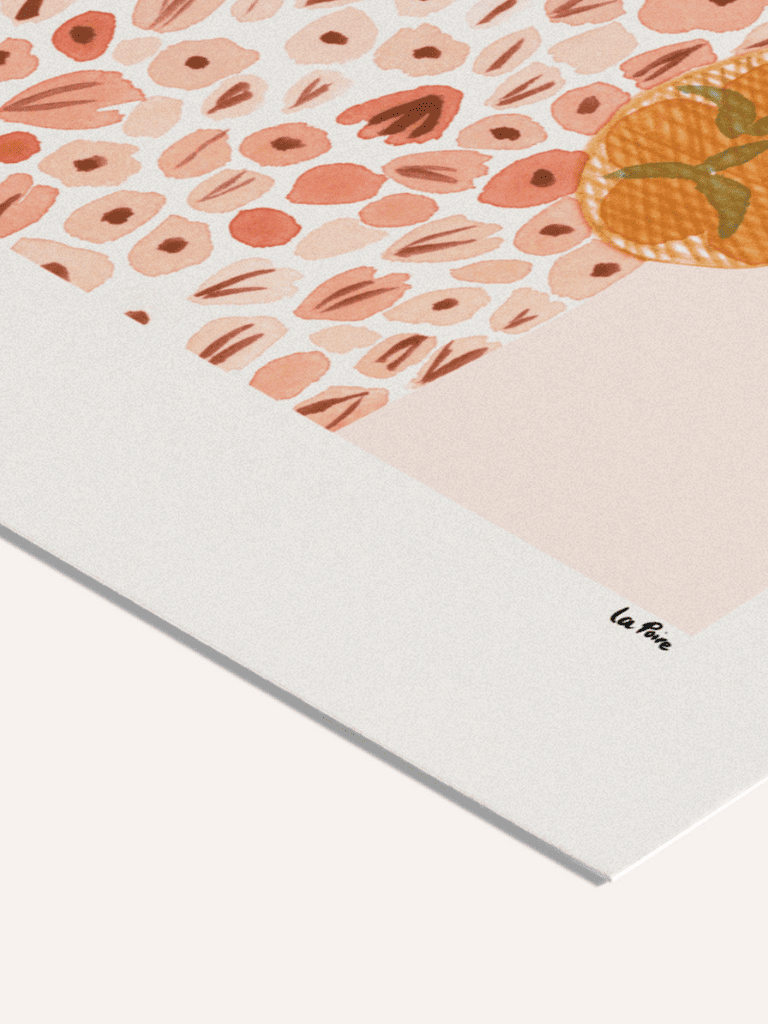 Zoom sur la texture du papier épais de l’affiche aquarelle Femme au Sac d’Oranges, impression de qualité