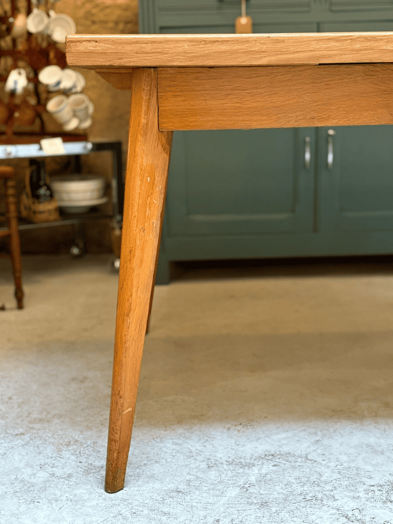 Table vintage années 50 avec rallonges déployées
